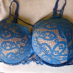 Elegant Victoria’s Secret Bombshell Blue Lace Bra 38C